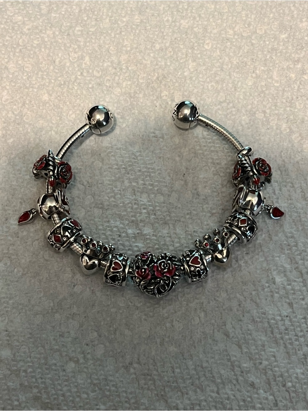 Pandora Alice in Wonder Charm Bracelet With Chamilia Ohmbeads and Moress Charms